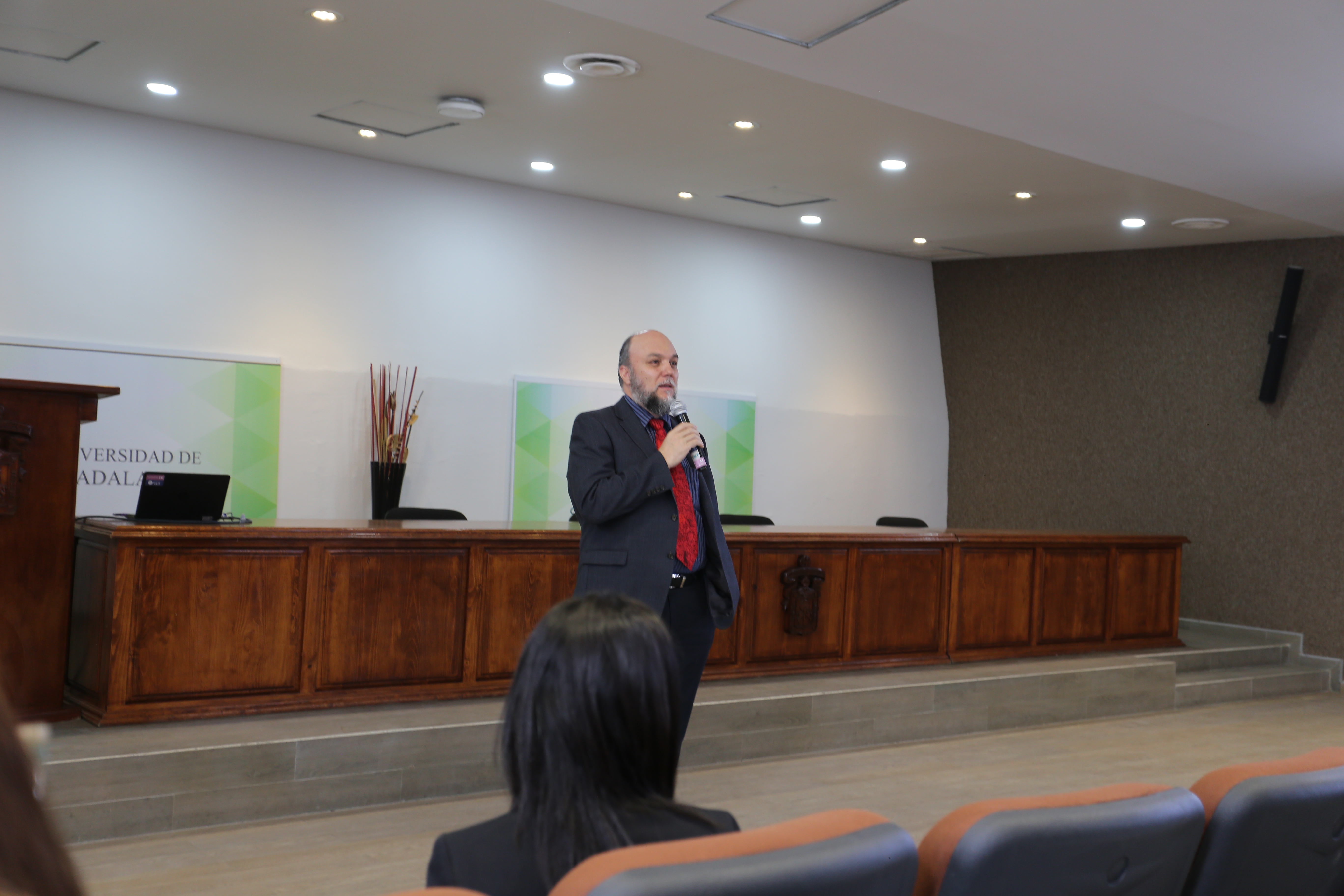 Del 11 al 15 de marzo, se llevaron a cabo conferencias y actividades relacionadas con la Semana Internacional del Cerebro en el Centro Universitario de Tonalá, así como en la explanada de la Plaza Cihualpilli del municipio de Tonalá