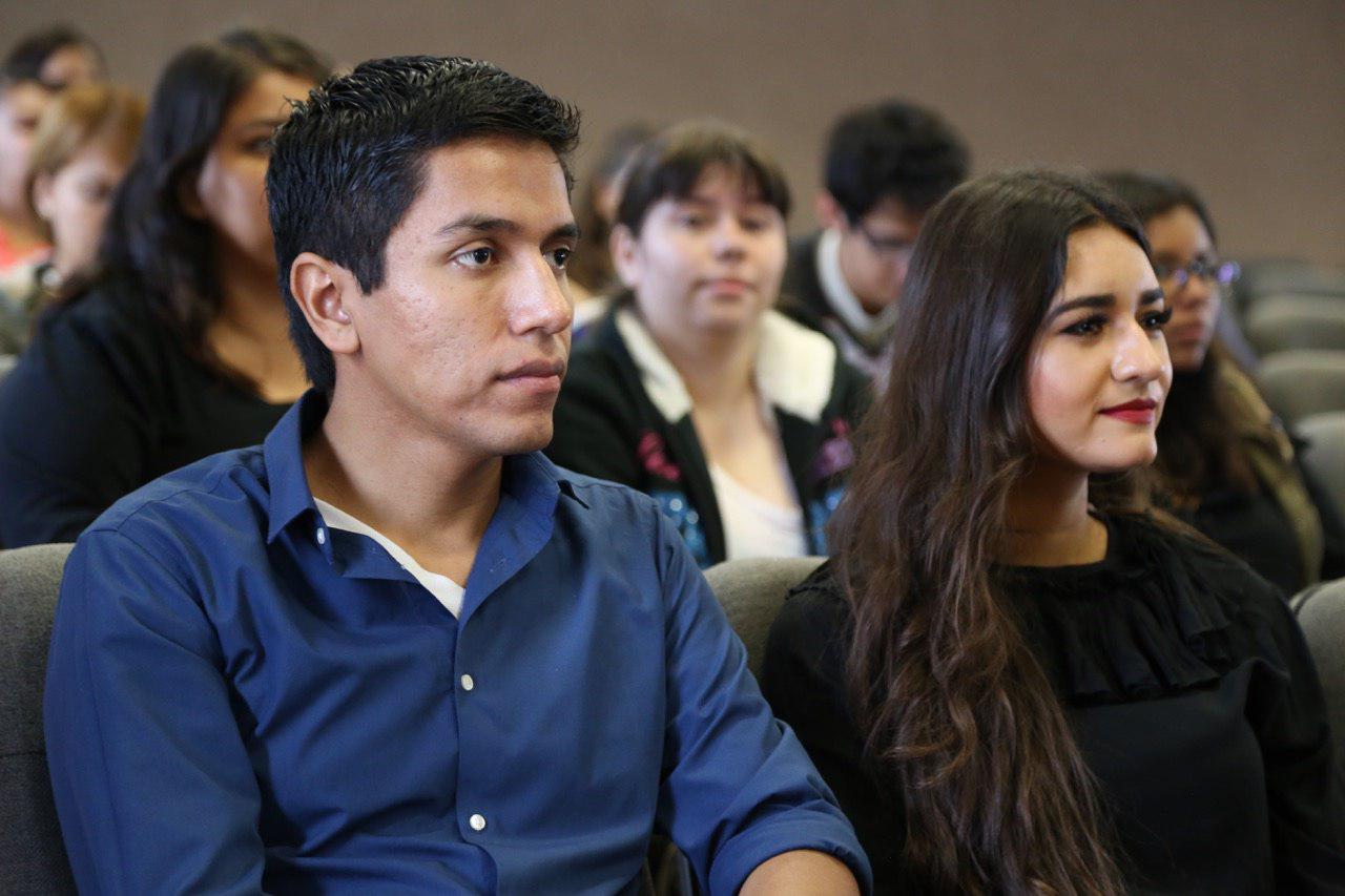 SE IMPARTEN CONFERENCIAS SOBRE DERECHO FAMILIAR